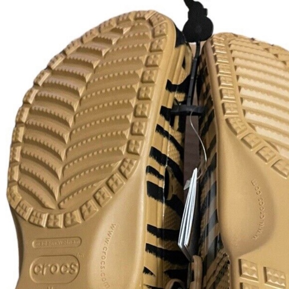 Crocs | Unisex Classic Animal Print Clog Zebra - Picture 6 of 9